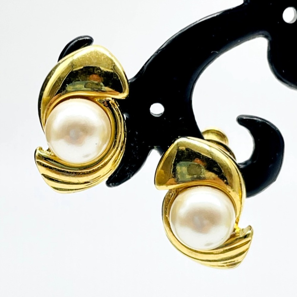 Vintage Signed Monet Pierced Earrings Faux Pearl Gold Tone Swirl Classic